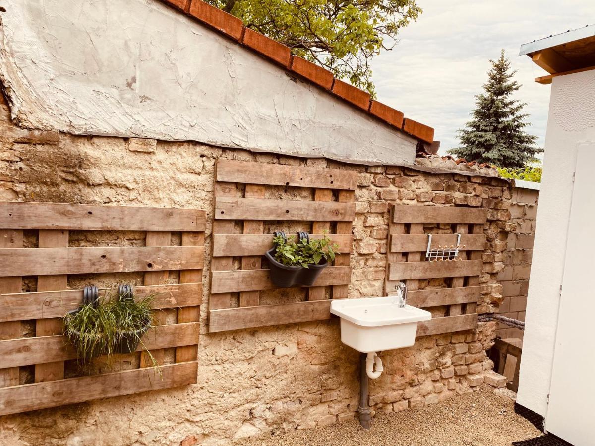 Chatky Daniel-Mikulov, A Private Campsite Just For You Buitenkant foto