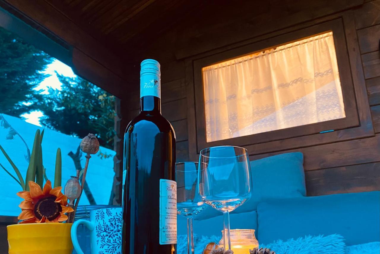 Chatky Daniel-Mikulov, A Private Campsite Just For You Buitenkant foto