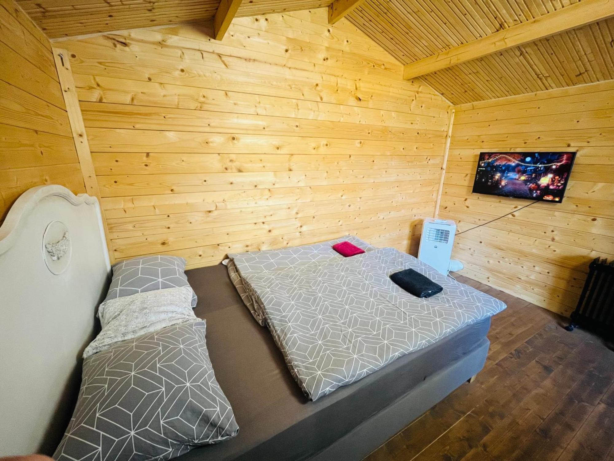 Chatky Daniel-Mikulov, A Private Campsite Just For You Buitenkant foto